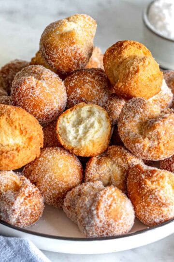 Castagnole fritte e al forno.