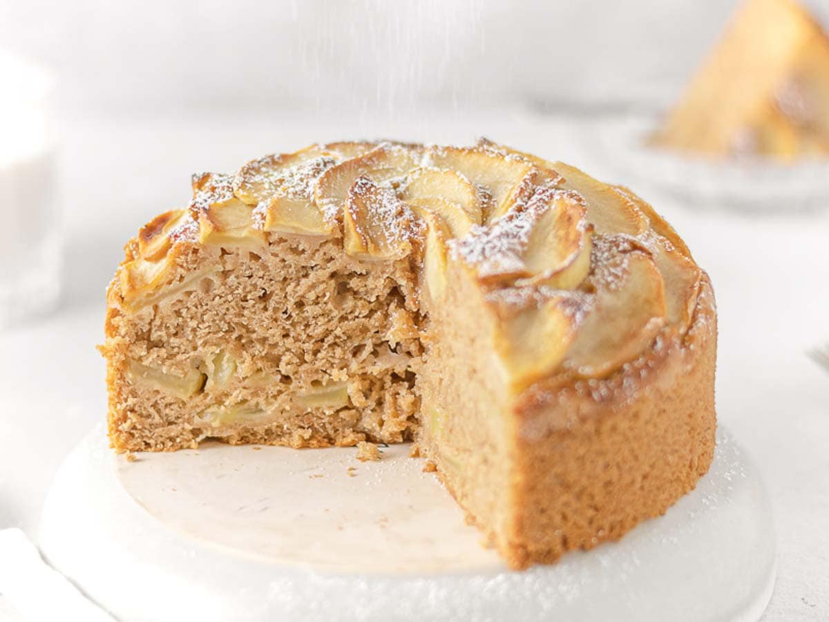 torta di mele con cannella.