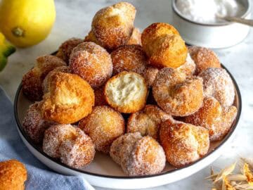 Castagnole appena fritte.